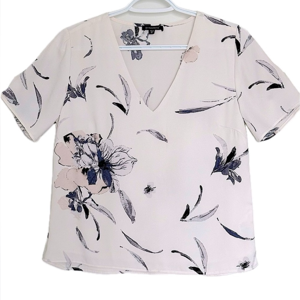 Dynamite floral blouse size XS